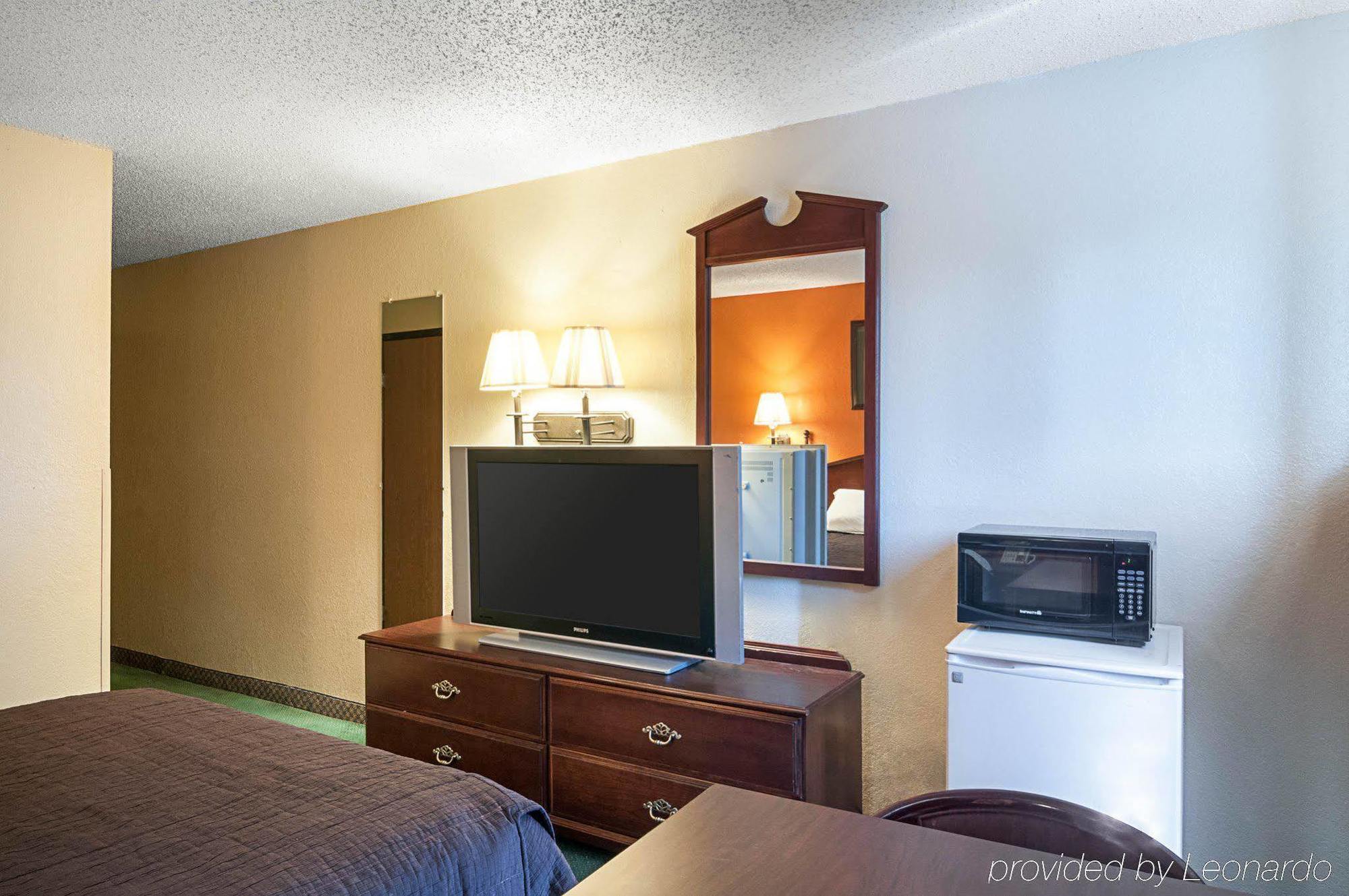 Super 8 By Wyndham Benton Harbor St Joseph Hotell Eksteriør bilde